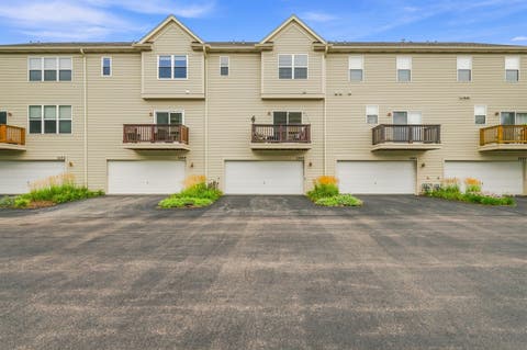 Tiny photo for 1165 Comiskey Avenue #1165, North Aurora, IL 60542 (MLS # 12731332)