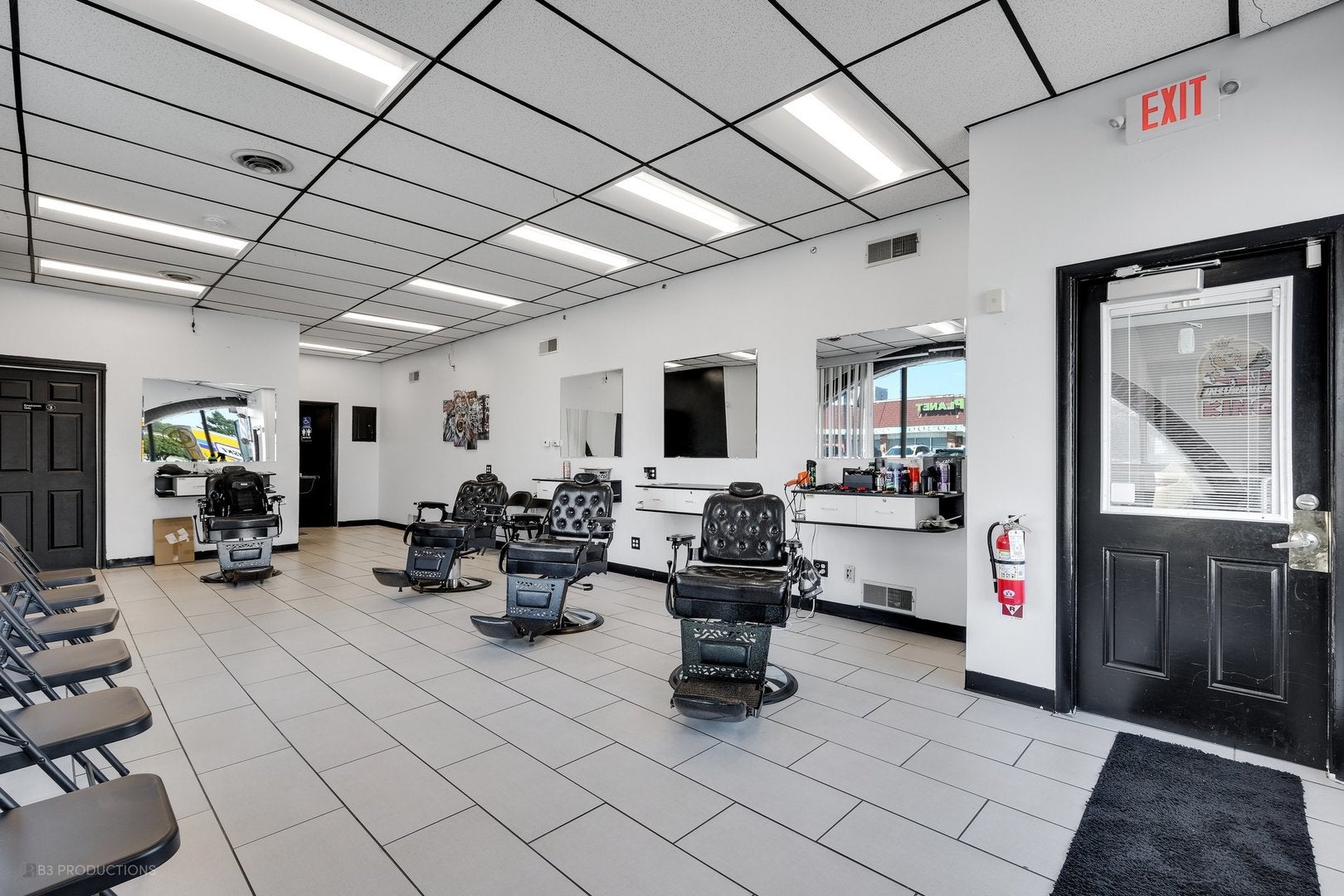 710 W Lincoln Highway