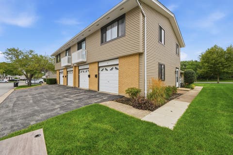 Tiny photo for 124 Fairlane Court #D, Bloomingdale, IL 60108 (MLS # 12729937)