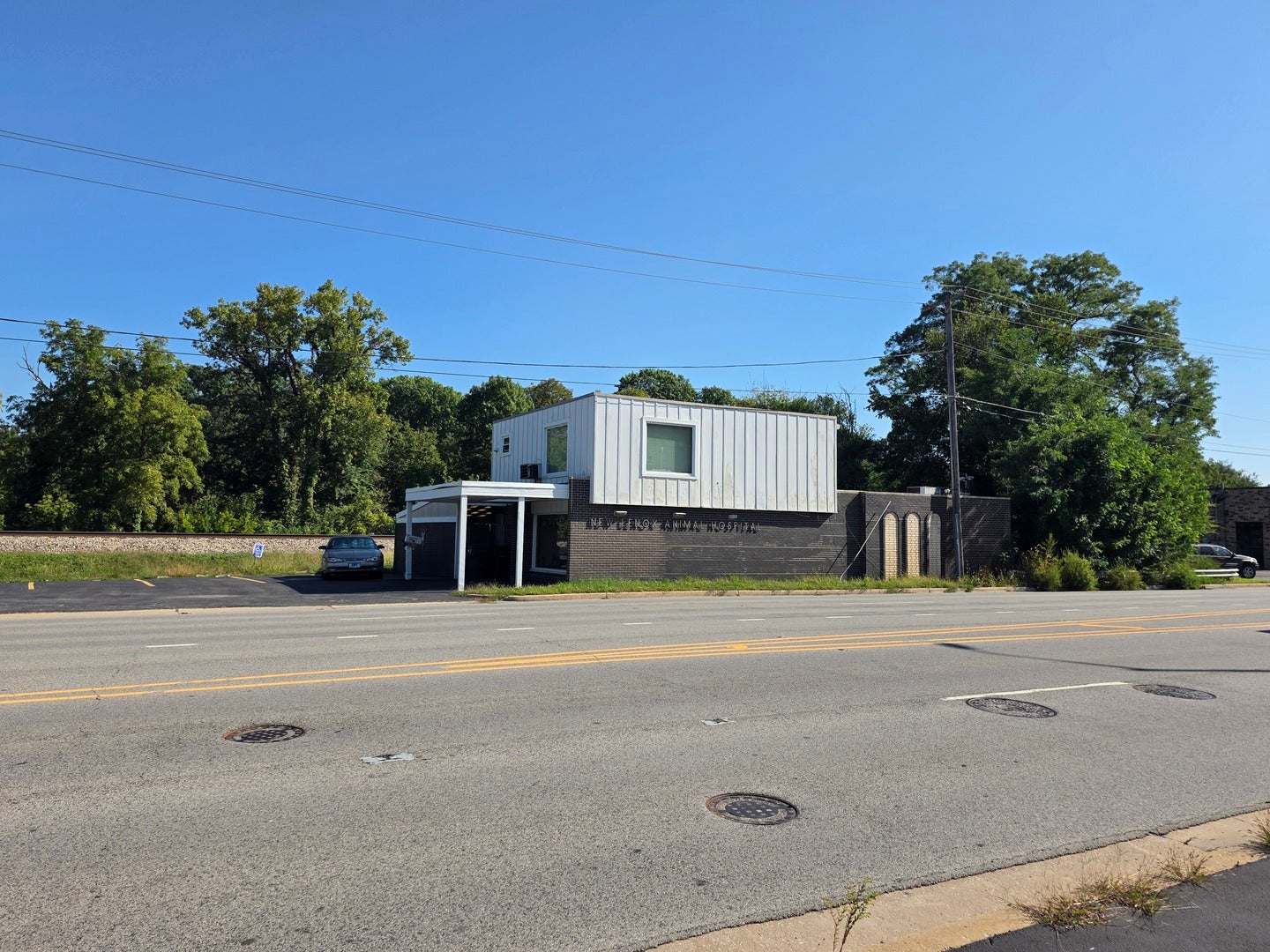 337 W Maple Street