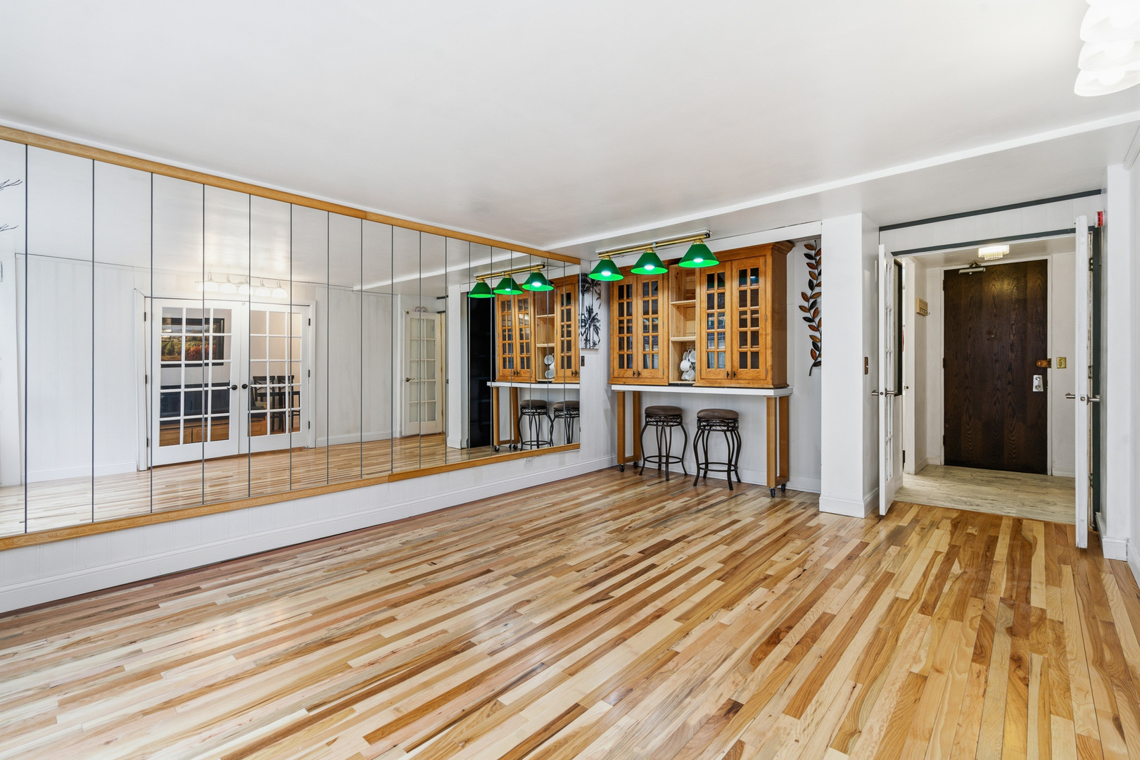 233 E Erie Street 1602