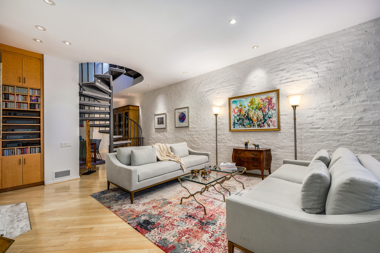 2729 N Hampden Court