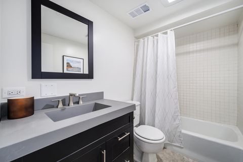 Tiny photo for 2729 N Hampden Court, Chicago, IL 60614 (MLS # 12526224)