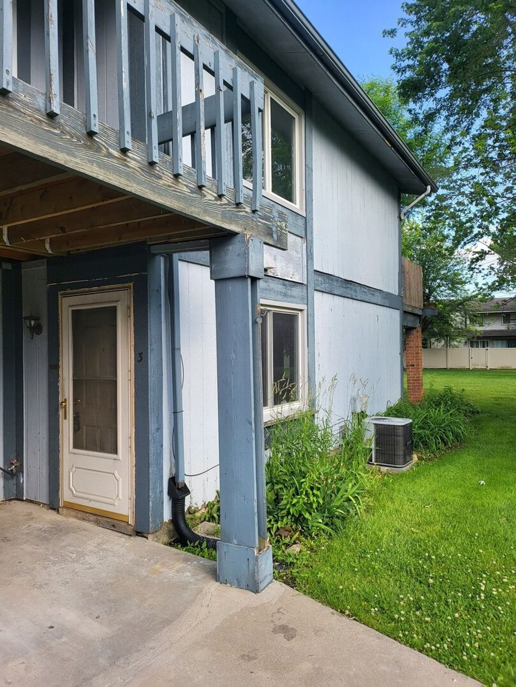 listing image 0