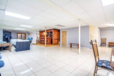 Tiny photo for 986 W Stonehedge Drive, Addison, IL 60101 (MLS # 12495339)