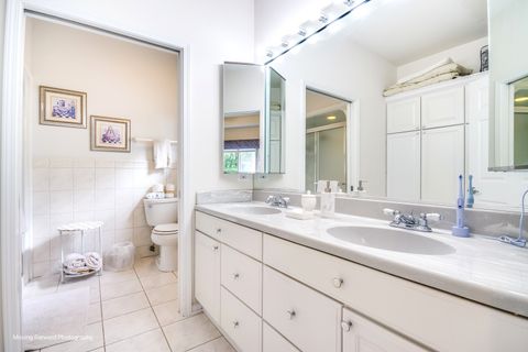 Tiny photo for 986 W Stonehedge Drive, Addison, IL 60101 (MLS # 12495339)