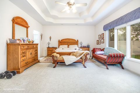 Tiny photo for 986 W Stonehedge Drive, Addison, IL 60101 (MLS # 12495339)