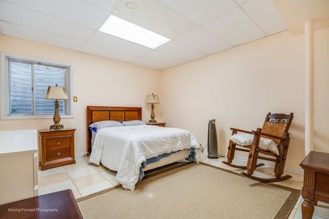 Tiny photo for 986 W Stonehedge Drive, Addison, IL 60101 (MLS # 12495339)