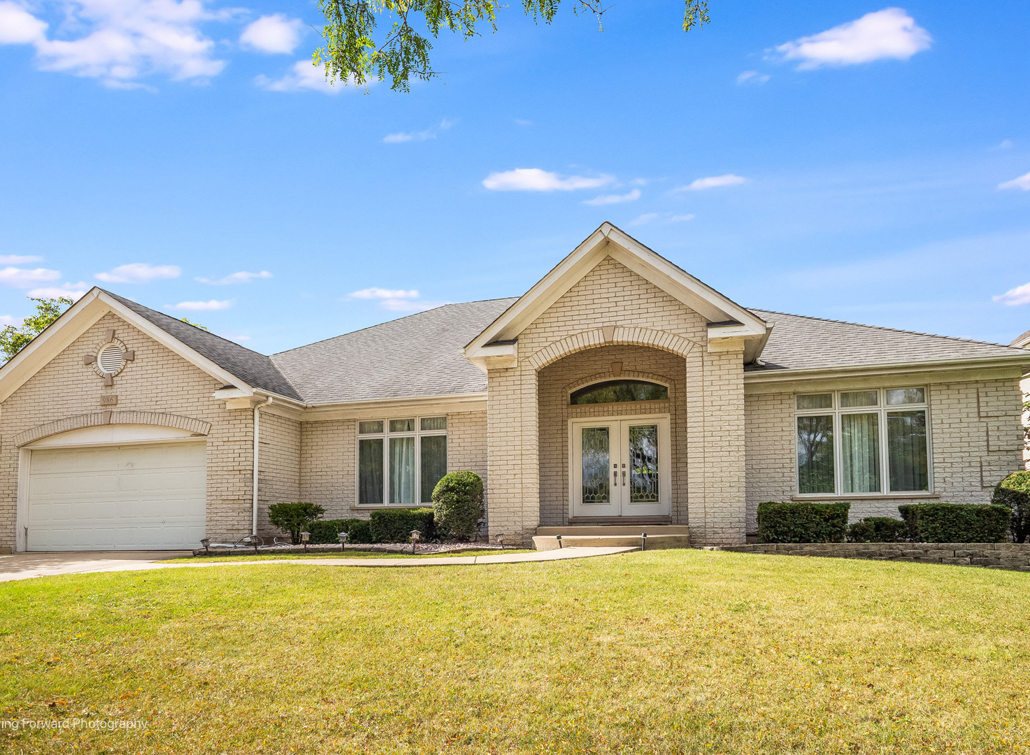 986 W Stonehedge Drive