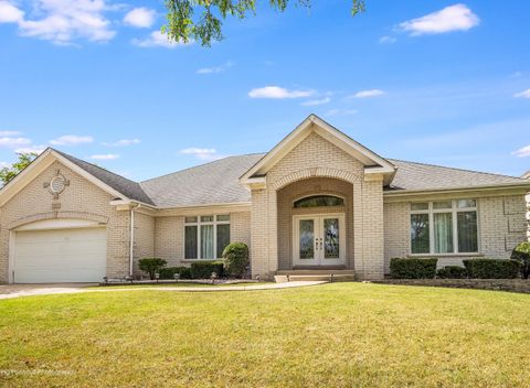 Tiny photo for 986 W Stonehedge Drive, Addison, IL 60101 (MLS # 12495339)