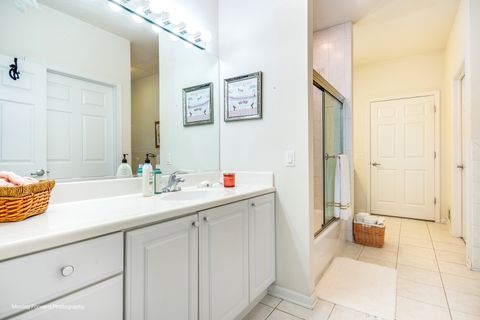 Tiny photo for 986 W Stonehedge Drive, Addison, IL 60101 (MLS # 12495339)