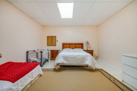 Tiny photo for 986 W Stonehedge Drive, Addison, IL 60101 (MLS # 12495339)