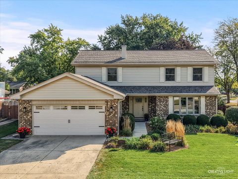 Tiny photo for 1547 Huntleigh Drive, Wheaton, IL 60189 (MLS # 12484707)