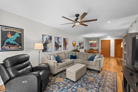 Tiny photo for 5360 N Lowell Avenue #511, Chicago, IL 60630 (MLS # 12739986)