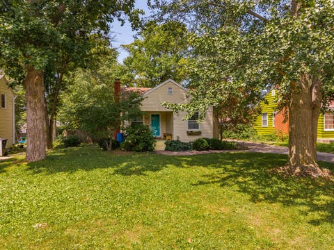 Tiny photo for 821 Normal Avenue, Normal, IL 61761 (MLS # 12689362)