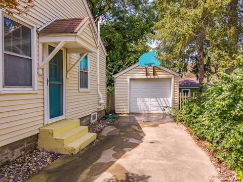 Tiny photo for 821 Normal Avenue, Normal, IL 61761 (MLS # 12689362)
