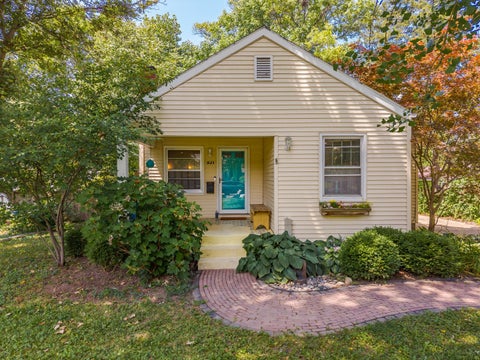 Photo of 821 Normal Avenue, Normal, IL 61761 (MLS # 12689362)