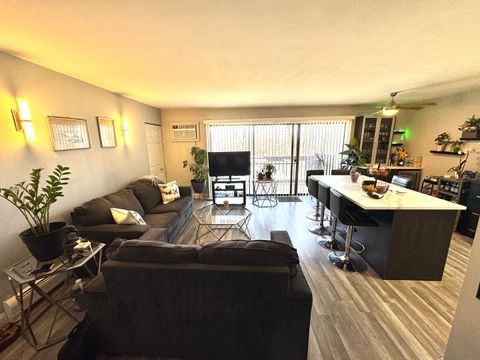 Tiny photo for 259 W Court Of Shorewood #2A, Vernon Hills, IL 60061 (MLS # 12582309)