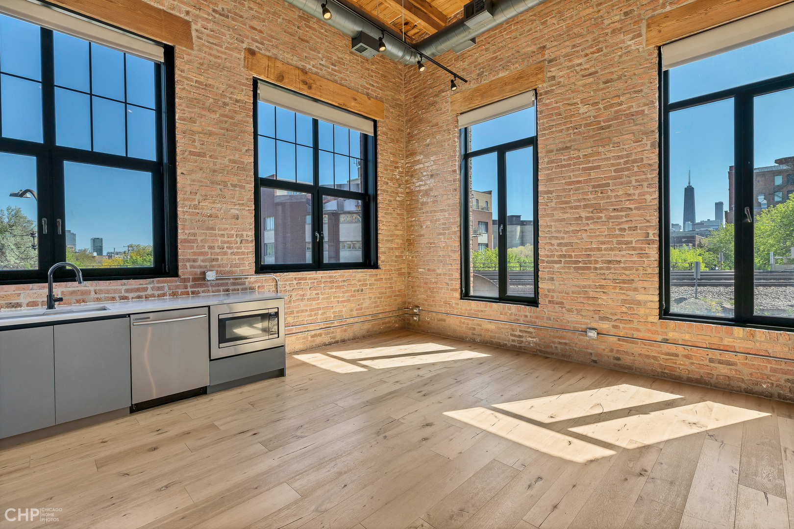 729 N Sangamon Street 406