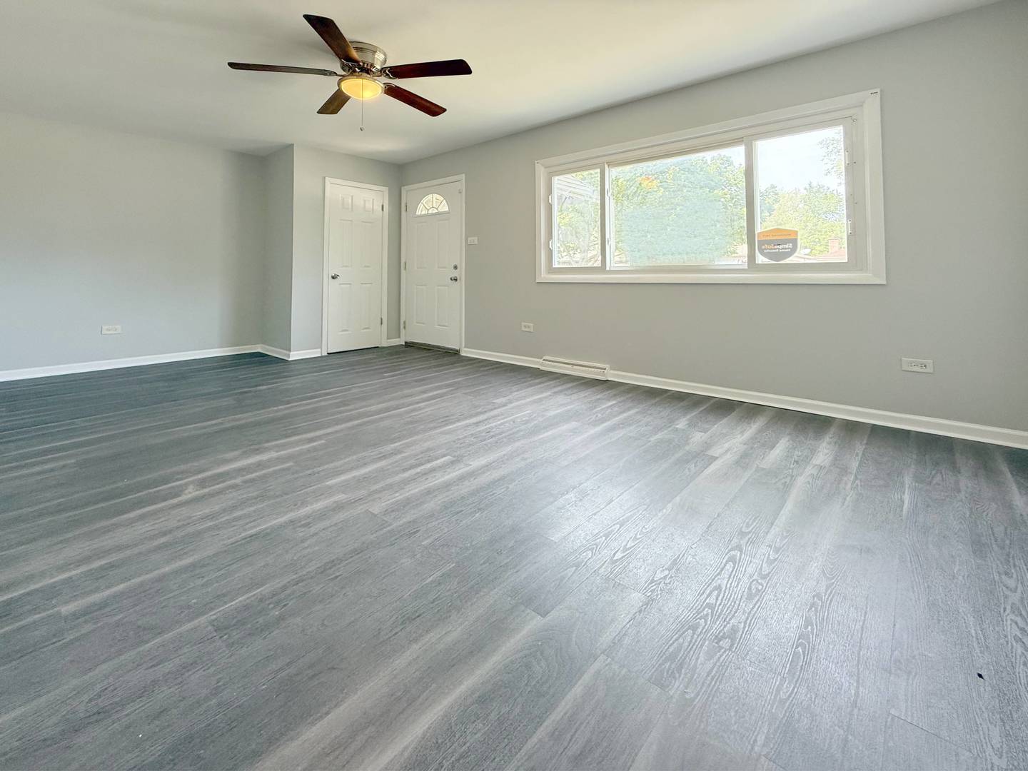 1447 W 114th Place