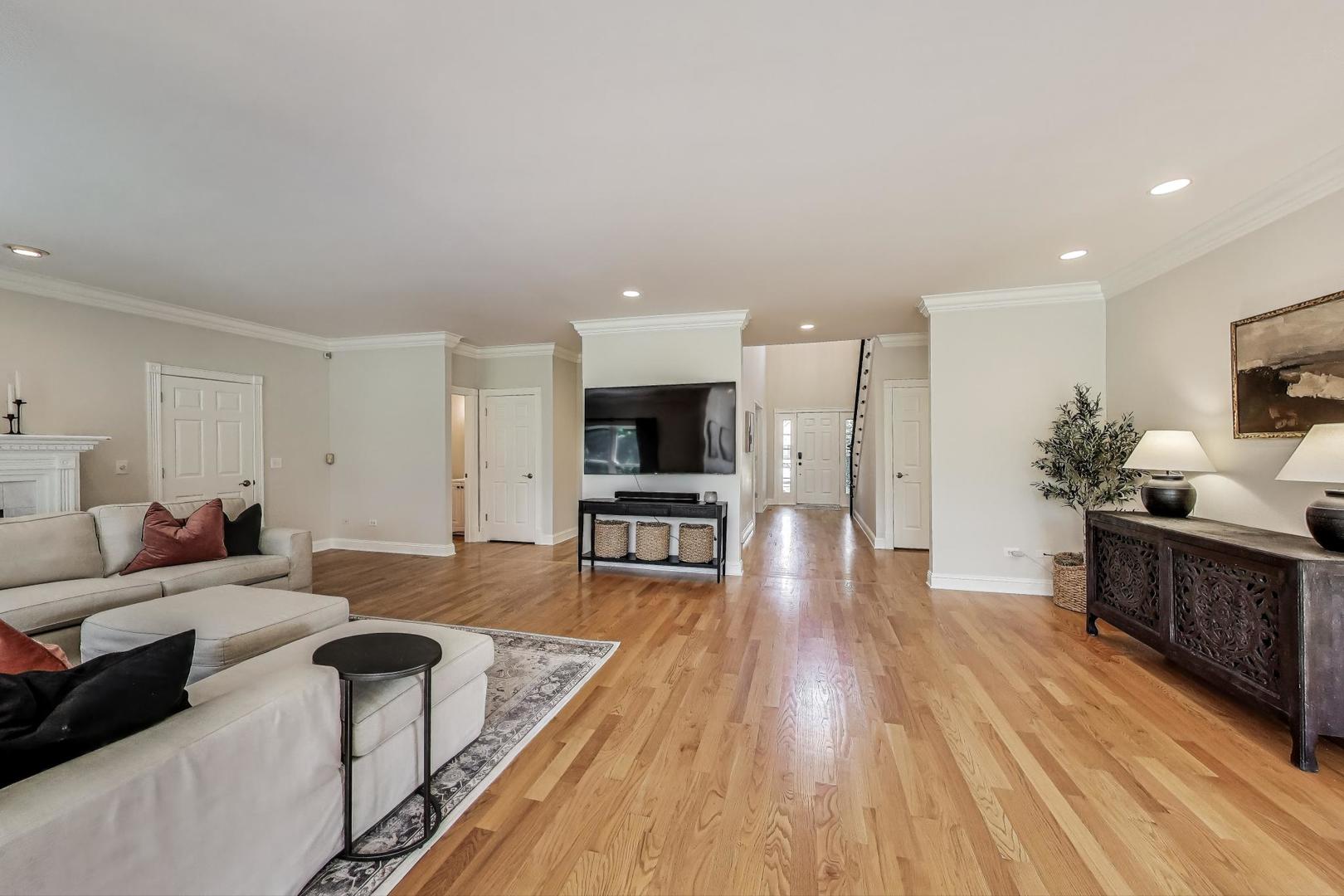 6808 CAITLIN Court