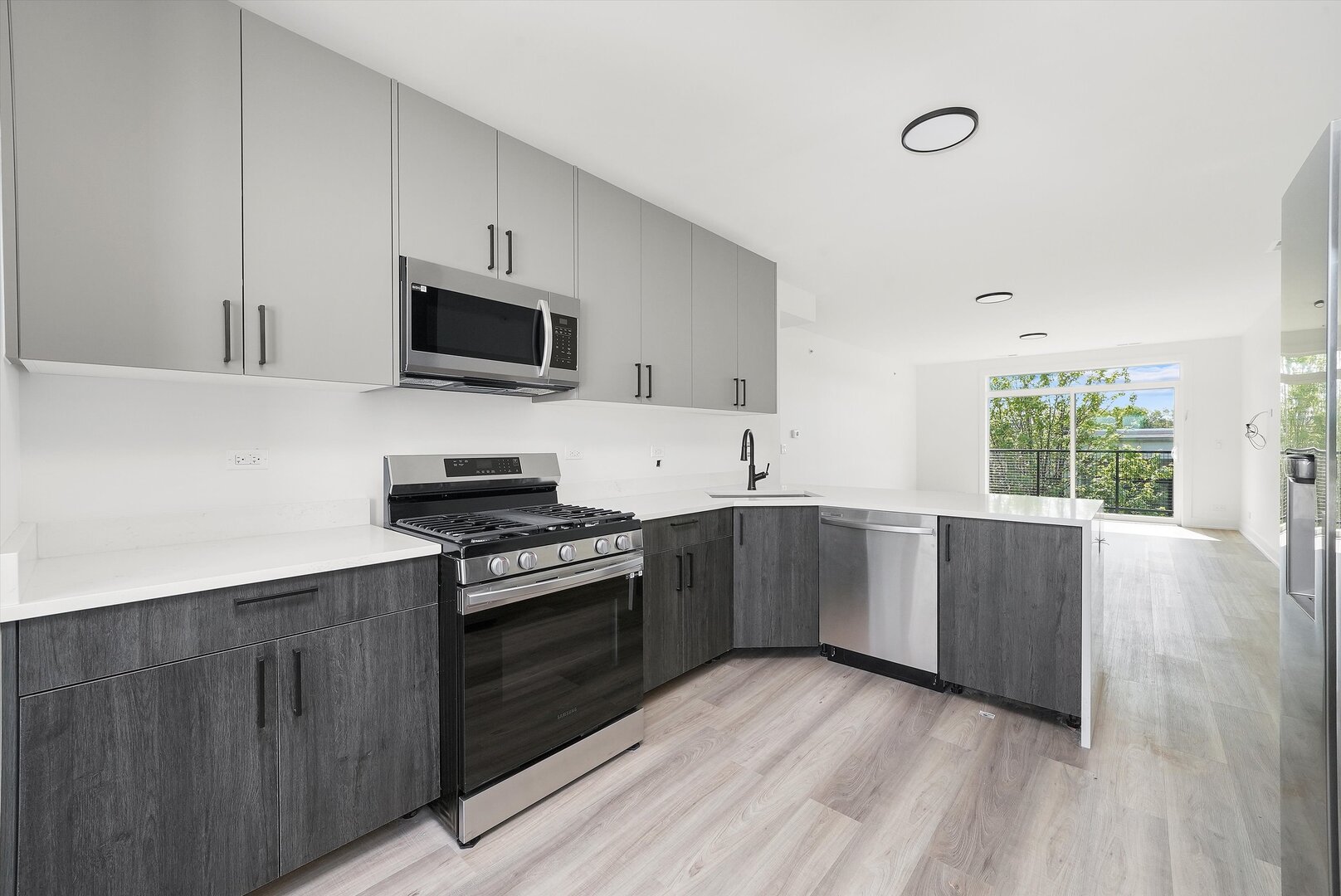 2030 Greenwood Street 104