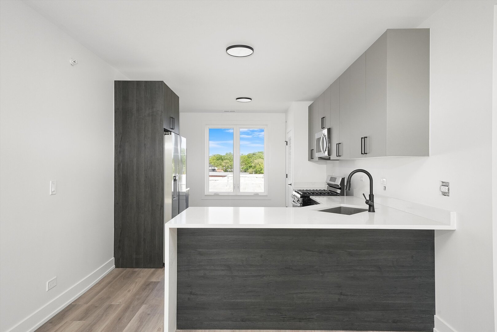 2030 Greenwood Street 104