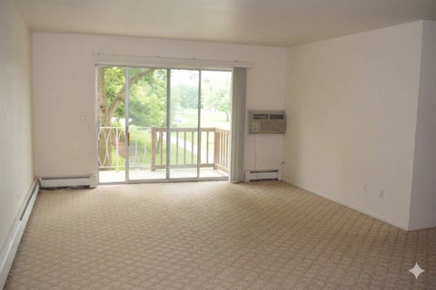 Tiny photo for 1301 S Finley Road #222, Lombard, IL 60148 (MLS # 12695724)