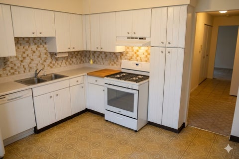 Tiny photo for 1301 S Finley Road #222, Lombard, IL 60148 (MLS # 12695724)