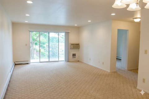 Tiny photo for 1301 S Finley Road #222, Lombard, IL 60148 (MLS # 12695724)