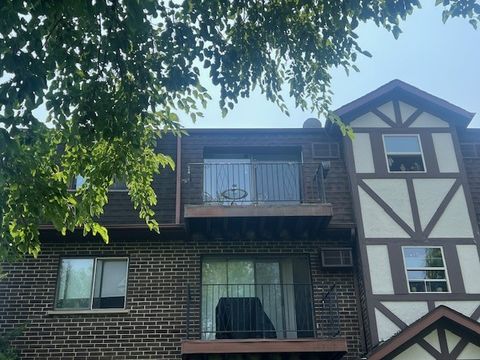Tiny photo for 1010 Judson Street #2B, Bensenville, IL 60106 (MLS # 12487088)