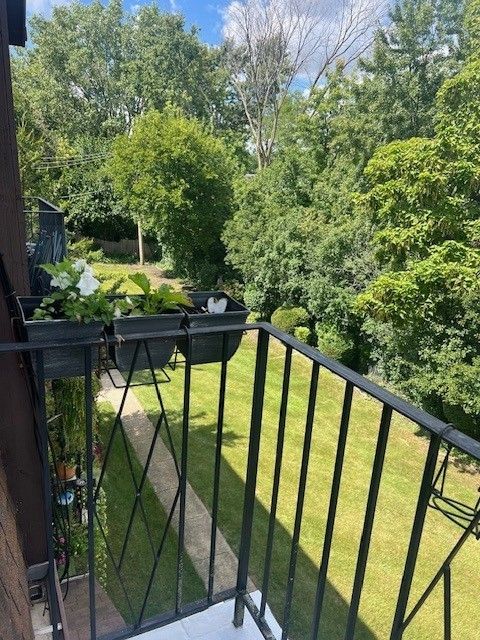 Tiny photo for 1010 Judson Street #2B, Bensenville, IL 60106 (MLS # 12487088)