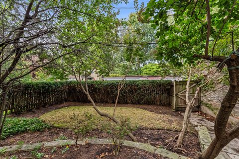 Tiny photo for 2236 Ridge Avenue, Evanston, IL 60201 (MLS # 12454789)