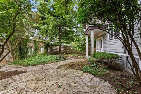 Tiny photo for 2236 Ridge Avenue, Evanston, IL 60201 (MLS # 12454789)