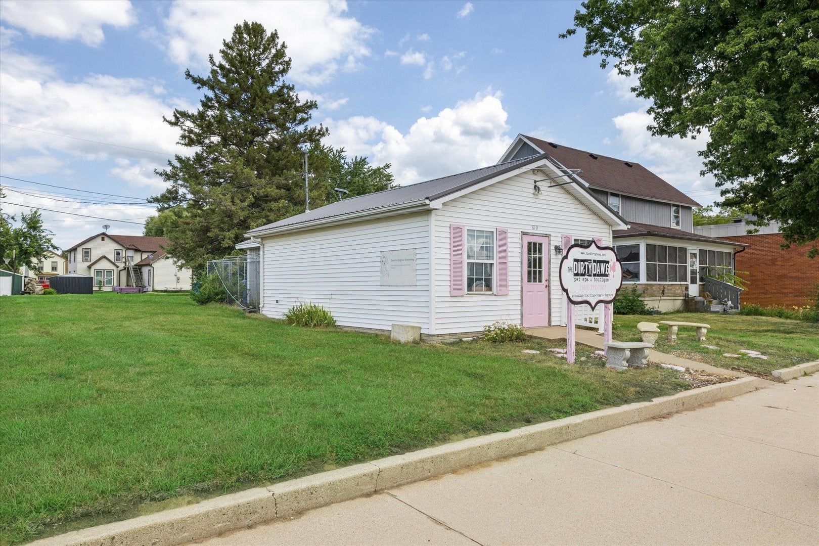 810 Main Street