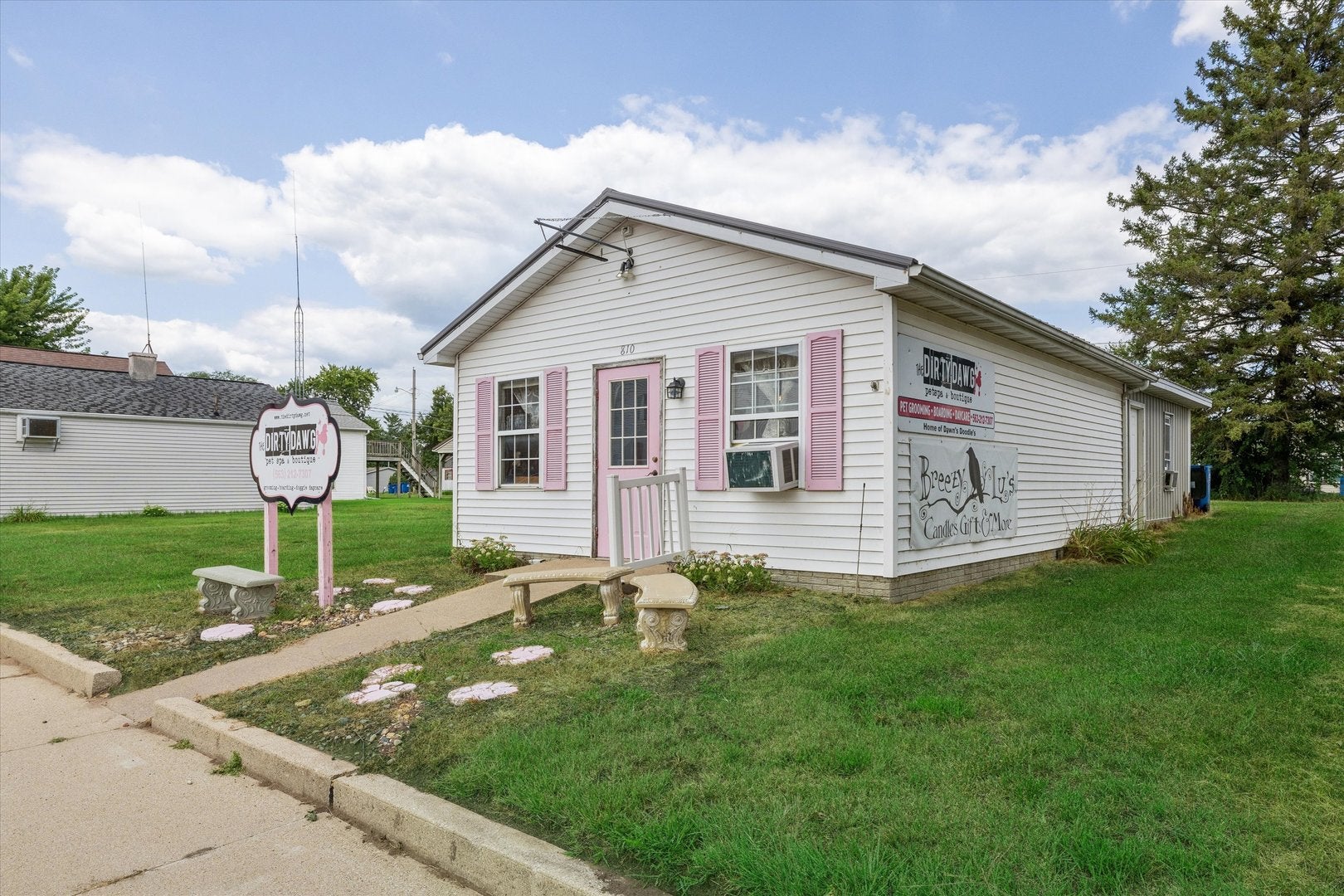 810 Main Street