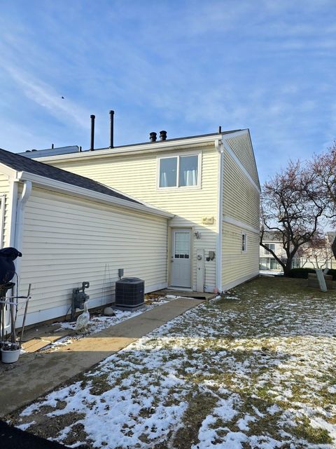 Tiny photo for 319 Meadow Green Lane, Round Lake Beach, IL 60073 (MLS # 12540769)
