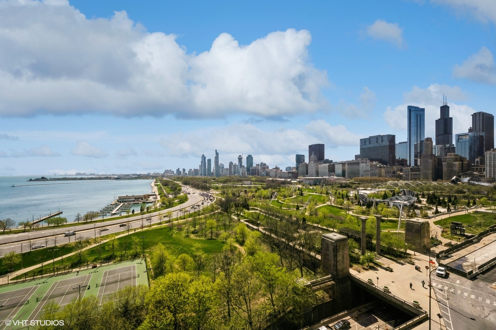 400 E randolph Street 1611
