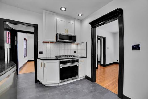 Tiny photo for 4941 Montgomery Avenue, Downers Grove, IL 60515 (MLS # 12611575)