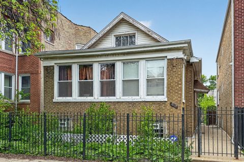 Photo of 3018 W Gunnison Street, Chicago, IL 60625 (MLS # 12654571)