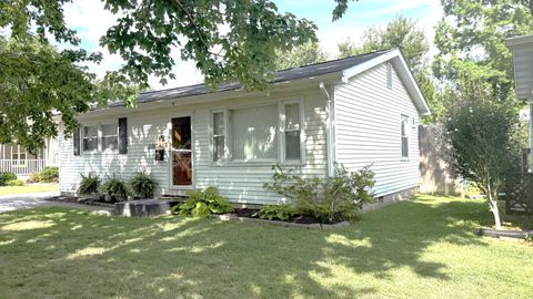 Photo of 506 N Indiana Avenue, Salem, IL 62881 (MLS # 12715613)