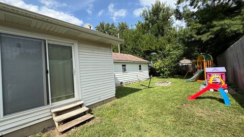 Tiny photo for 506 N Indiana Avenue, Salem, IL 62881 (MLS # 12715613)
