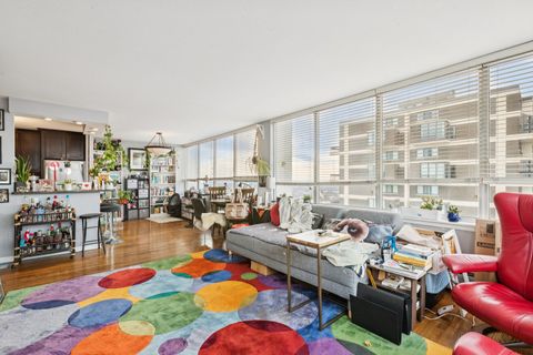 Tiny photo for 6171 N Sheridan Road #2601, Chicago, IL 60660 (MLS # 12551352)