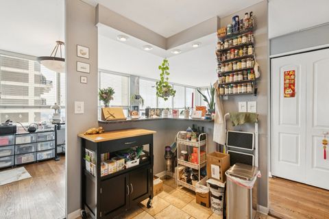 Tiny photo for 6171 N Sheridan Road #2601, Chicago, IL 60660 (MLS # 12551352)