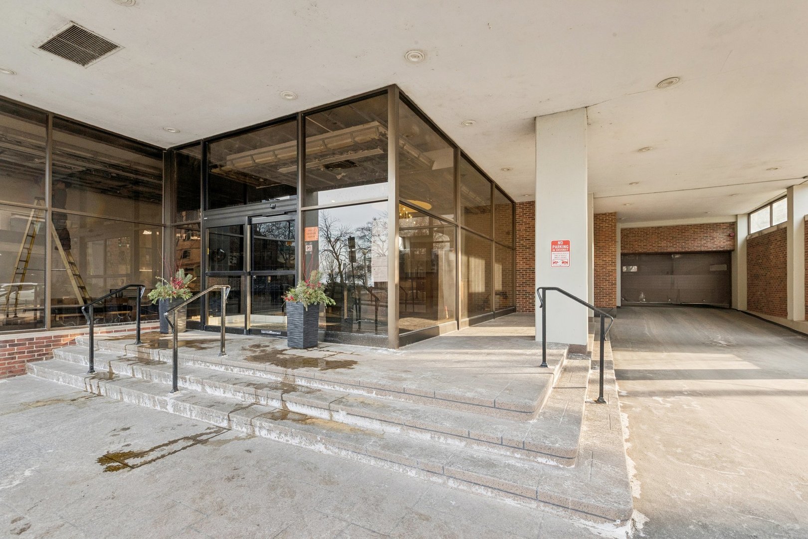 6171 N Sheridan Road 2601