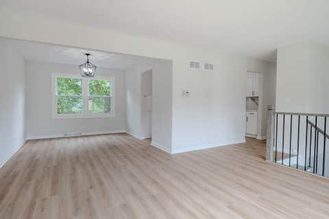 Tiny photo for 605 Selborne Road, Riverside, IL 60546 (MLS # 12721930)