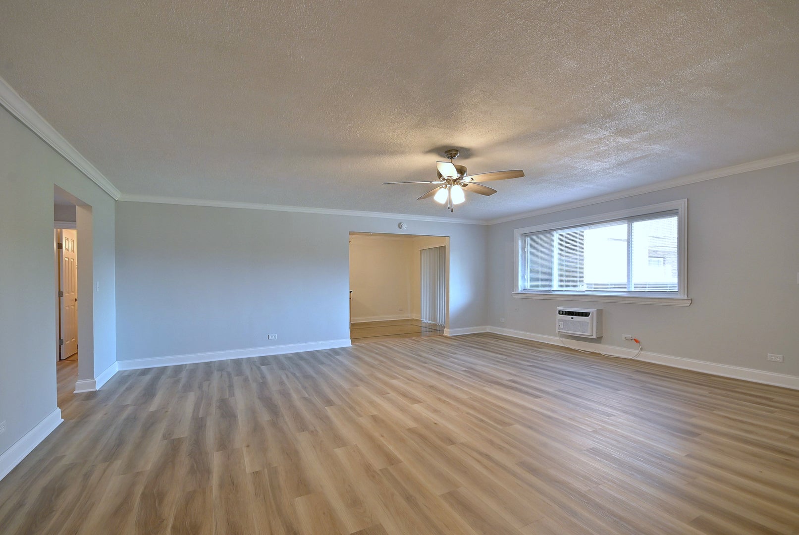 600 S York Street 2B