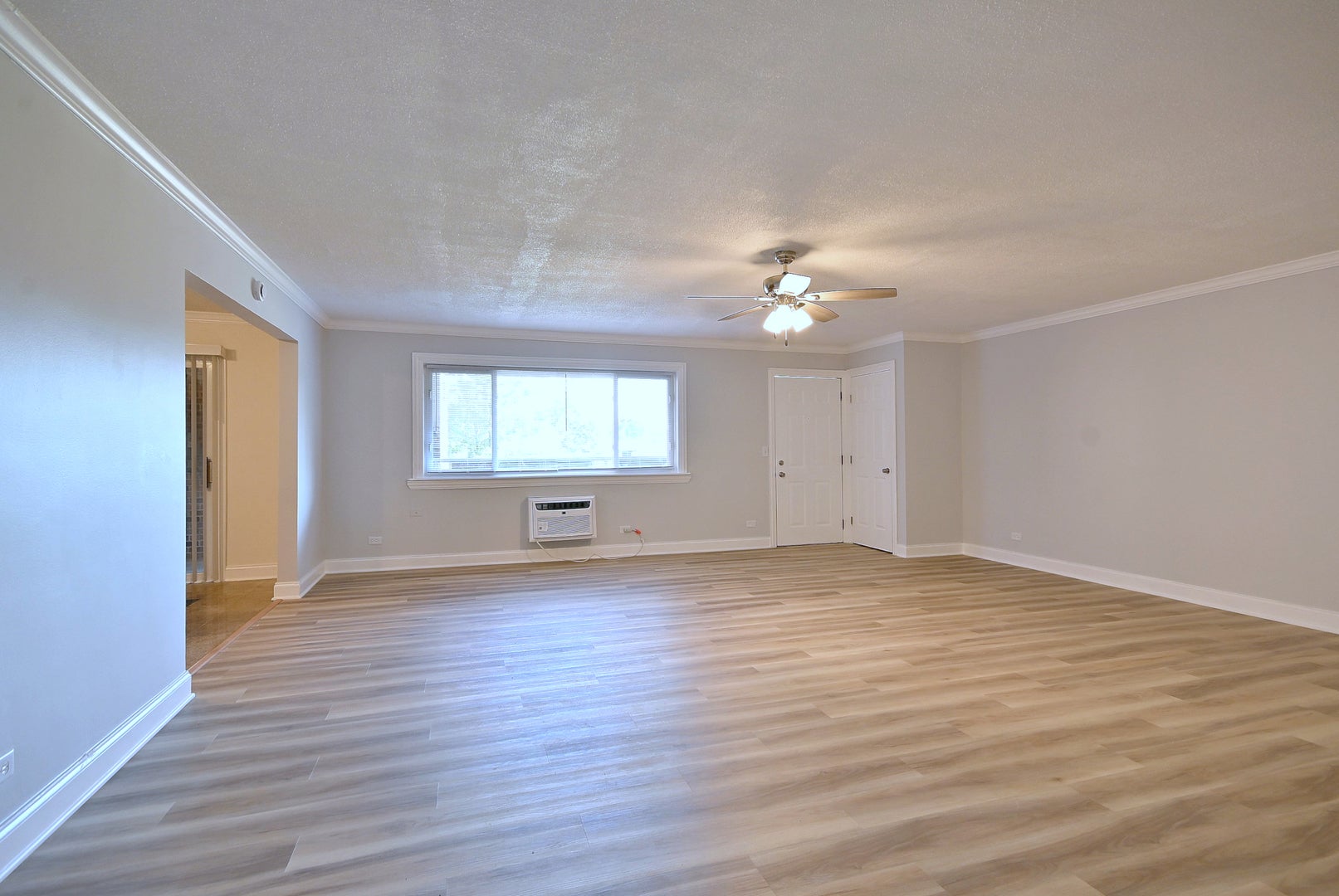 600 S York Street 2B