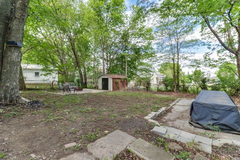 Tiny photo for 505 W Oakland Avenue, Bloomington, IL 61701 (MLS # 12635724)