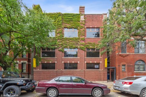 Photo of 1962 N Bissell Street, Chicago, IL 60614 (MLS # 12486635)